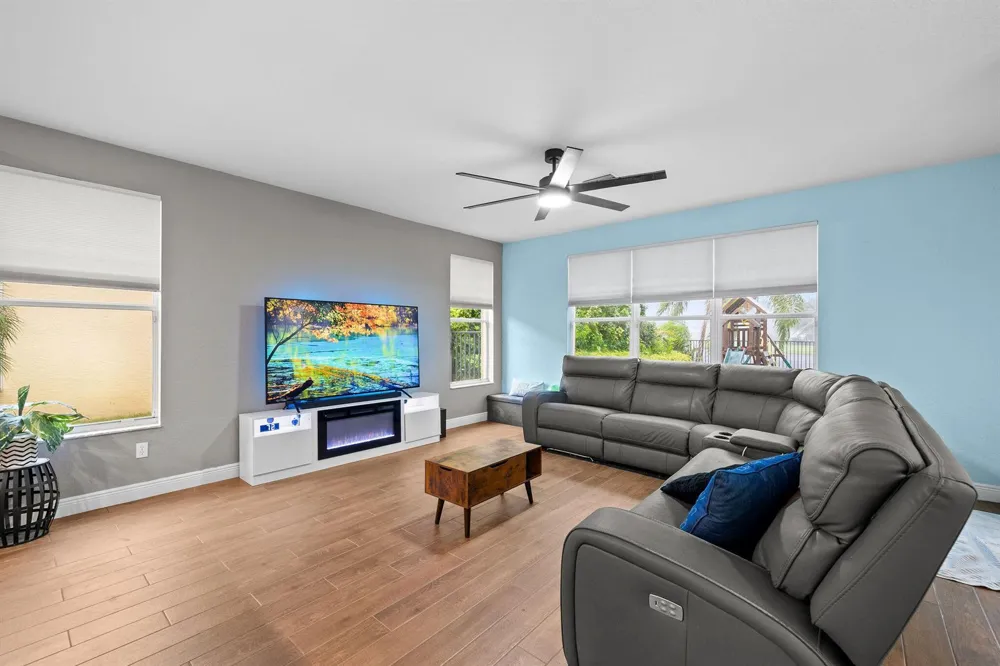 1894 Grey Falcon Circle SW Vero Beach, FL 32962