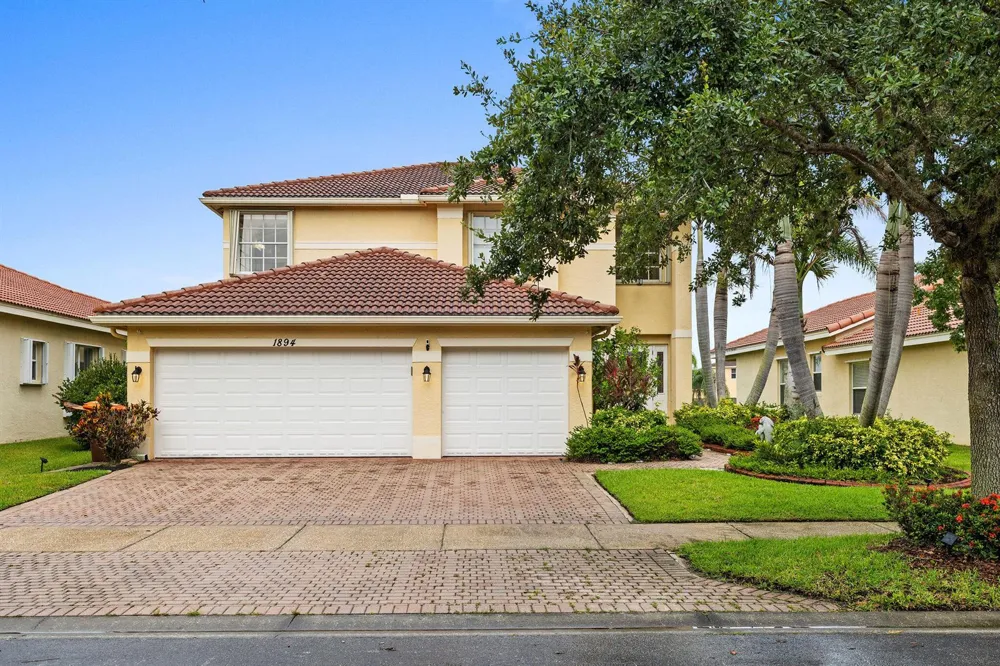 1894 Grey Falcon Circle SW Vero Beach, FL 32962