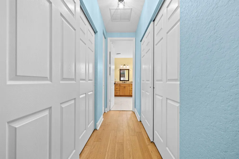 1894 Grey Falcon Circle SW Vero Beach, FL 32962