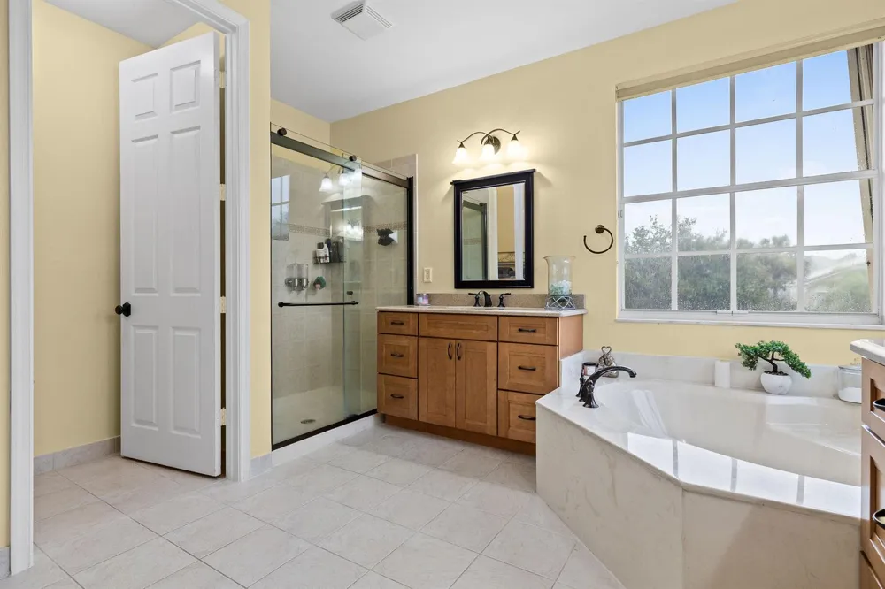 1894 Grey Falcon Circle SW Vero Beach, FL 32962