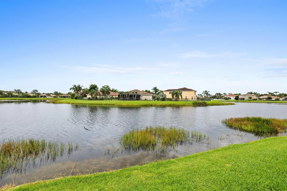 1894 Grey Falcon Circle SW Vero Beach, FL 32962