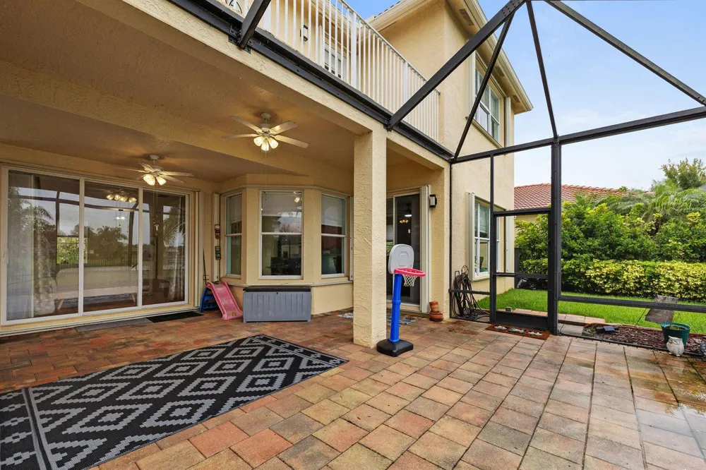 1894 Grey Falcon Circle SW Vero Beach, FL 32962