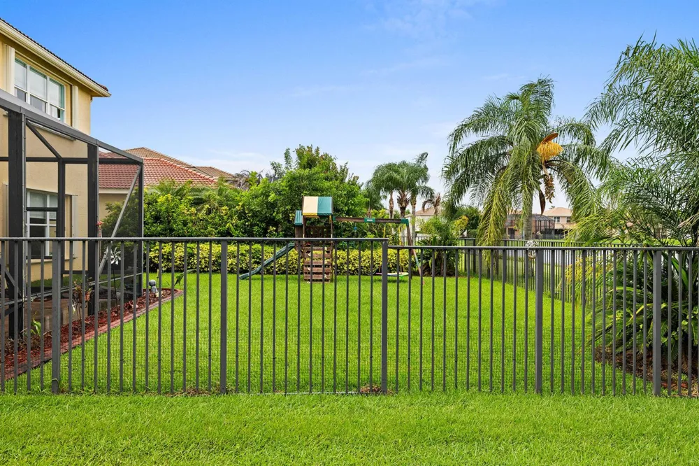 1894 Grey Falcon Circle SW Vero Beach, FL 32962