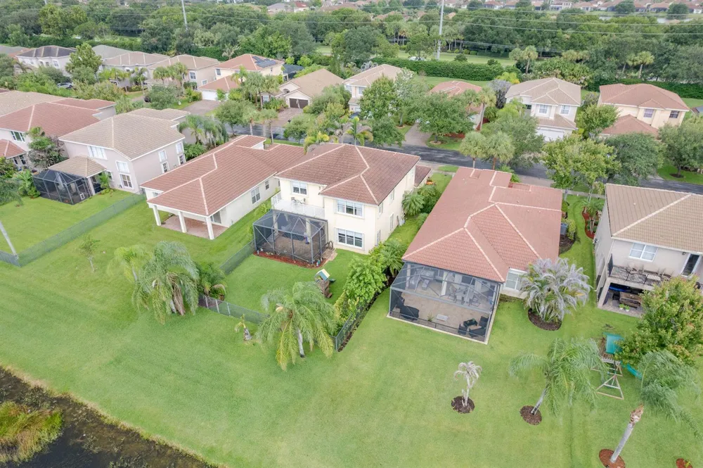 1894 Grey Falcon Circle SW Vero Beach, FL 32962