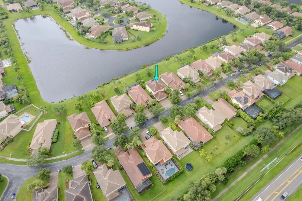 1894 Grey Falcon Circle SW Vero Beach, FL 32962