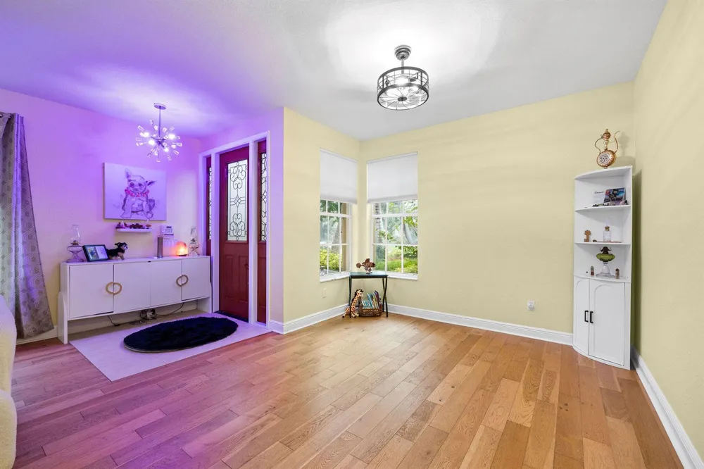 1894 Grey Falcon Circle SW Vero Beach, FL 32962