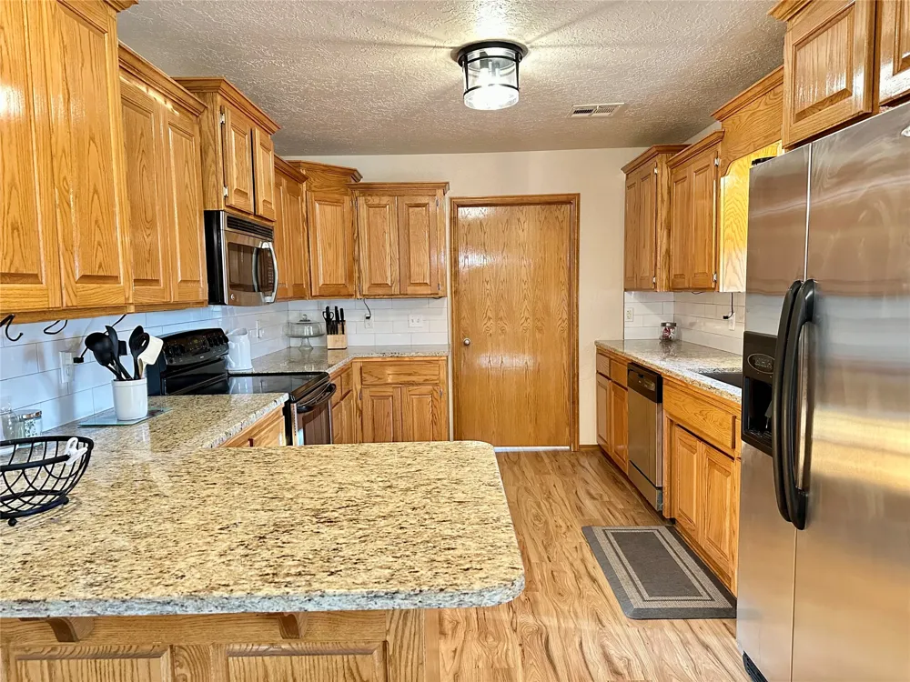 2332 Sioux Drive Sulphur, OK 73086