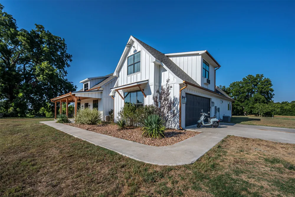 21750 County Road 3 Stonewall, OK 74871
