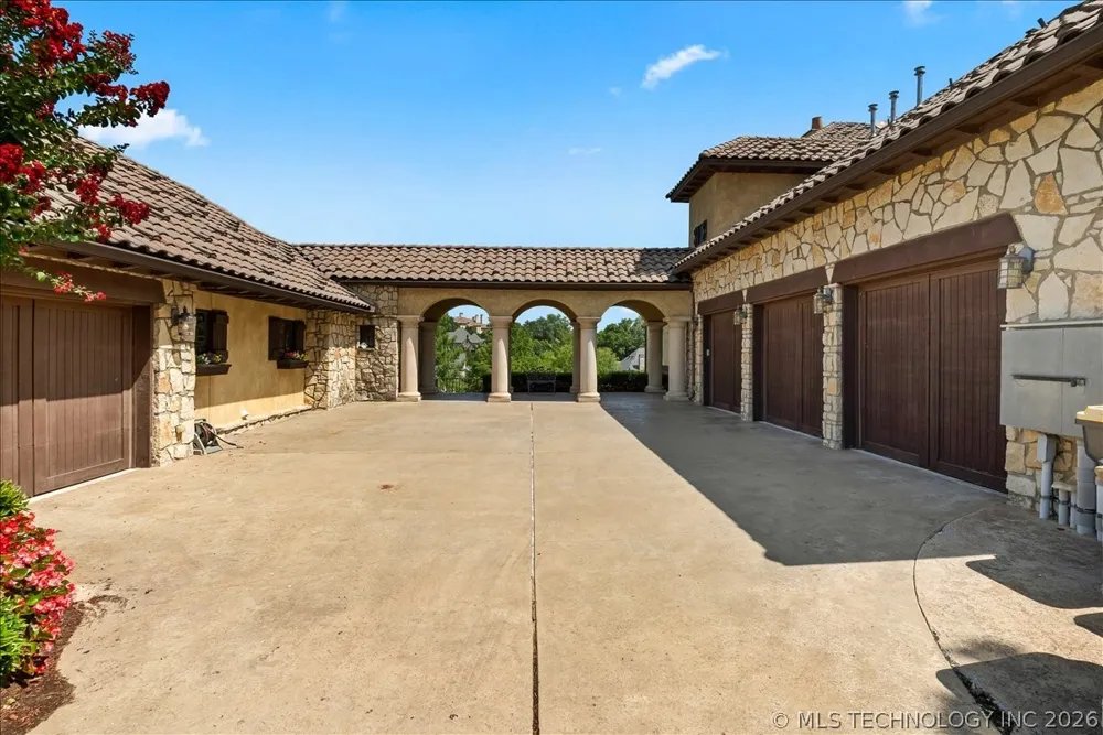 10710 S Fir Place Jenks, OK 74037