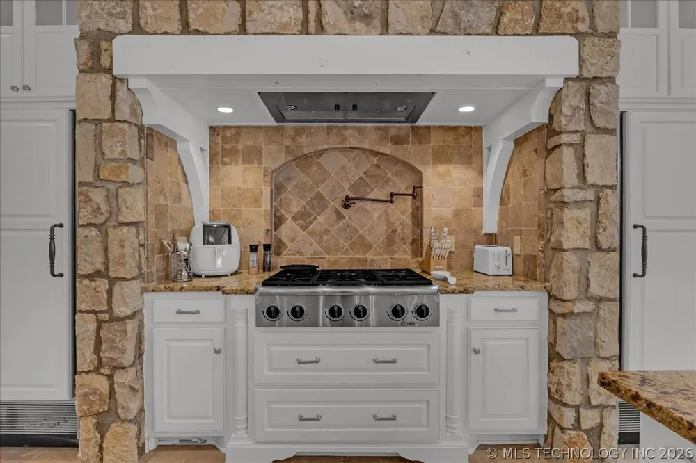 10710 S Fir Place Jenks, OK 74037