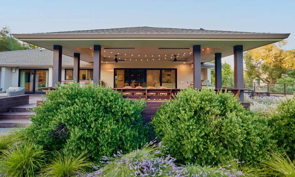 3033 Myrtledale Road Calistoga, CA 94515