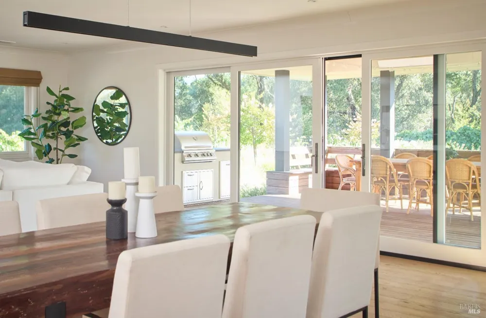 3033 Myrtledale Road Calistoga, CA 94515