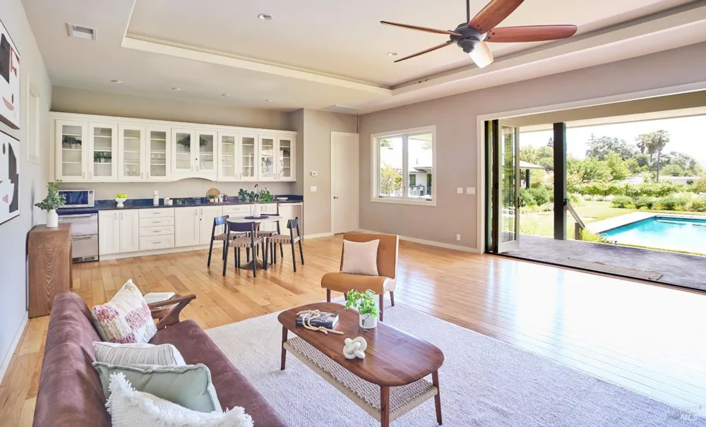 3033 Myrtledale Road Calistoga, CA 94515