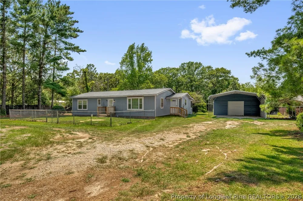 157 Flat Rock Lane Aberdeen, NC 28315