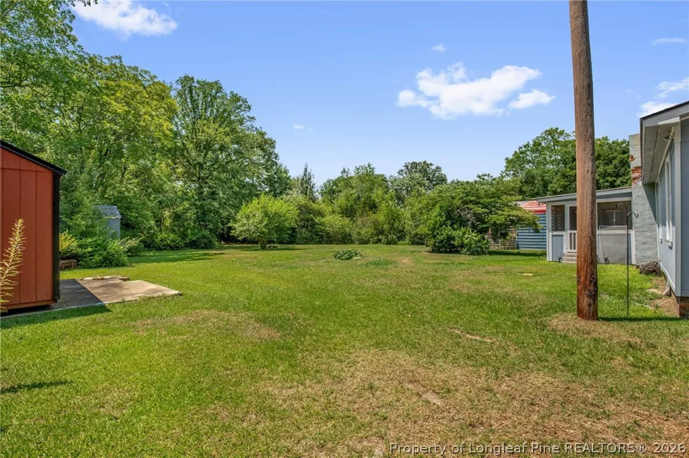 157 Flat Rock Lane Aberdeen, NC 28315