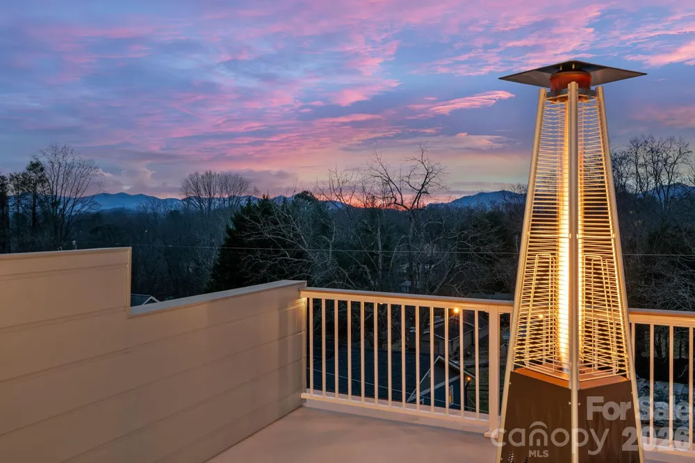 9 Gudger Road Asheville, NC 28806