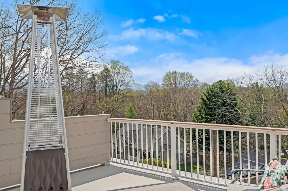 9 Gudger Road Asheville, NC 28806