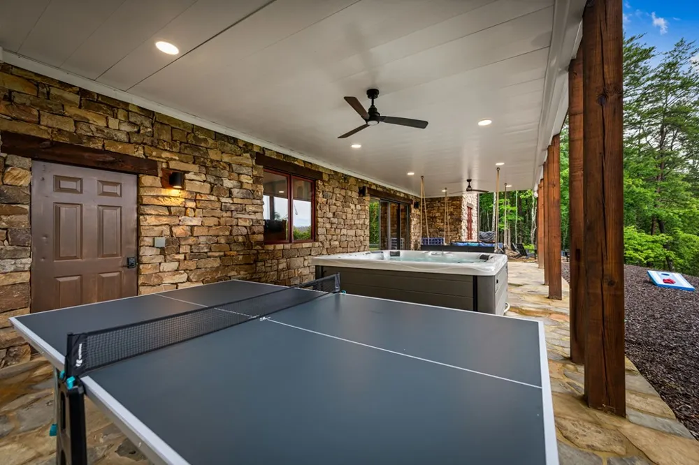 351 Black Dog Trail Morganton, GA 30560