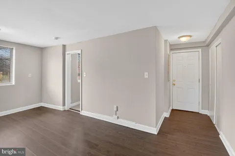 4430 MARTIN LUTHER KING JR AVENUE SW #203