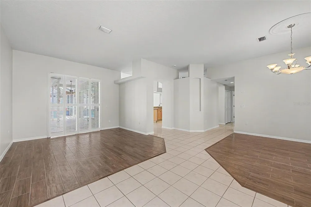 4332 SWIFT CIRCLE Valrico, FL 33596