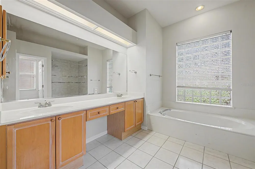 4332 SWIFT CIRCLE Valrico, FL 33596