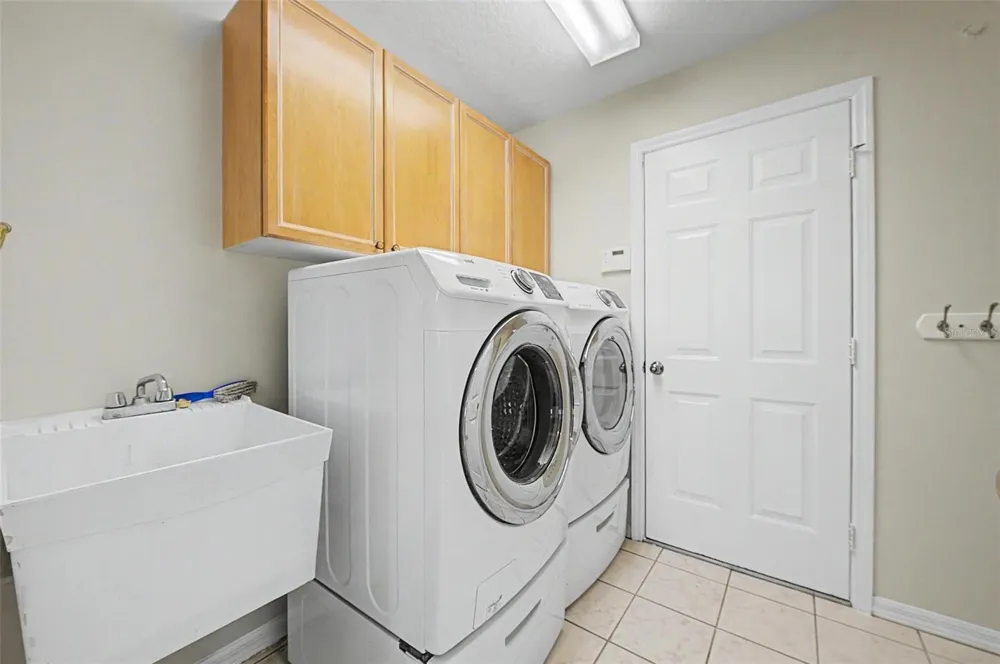 4332 SWIFT CIRCLE Valrico, FL 33596