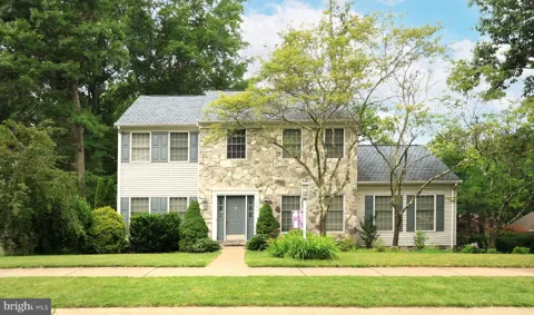 244 LEAWOOD LANE
