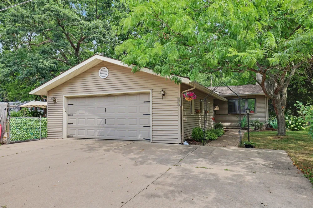 507 Floral Drive Belding, MI 48809