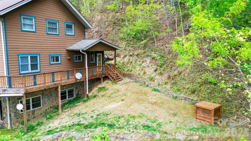 1602 Forest Run Road Whittier, NC 28789