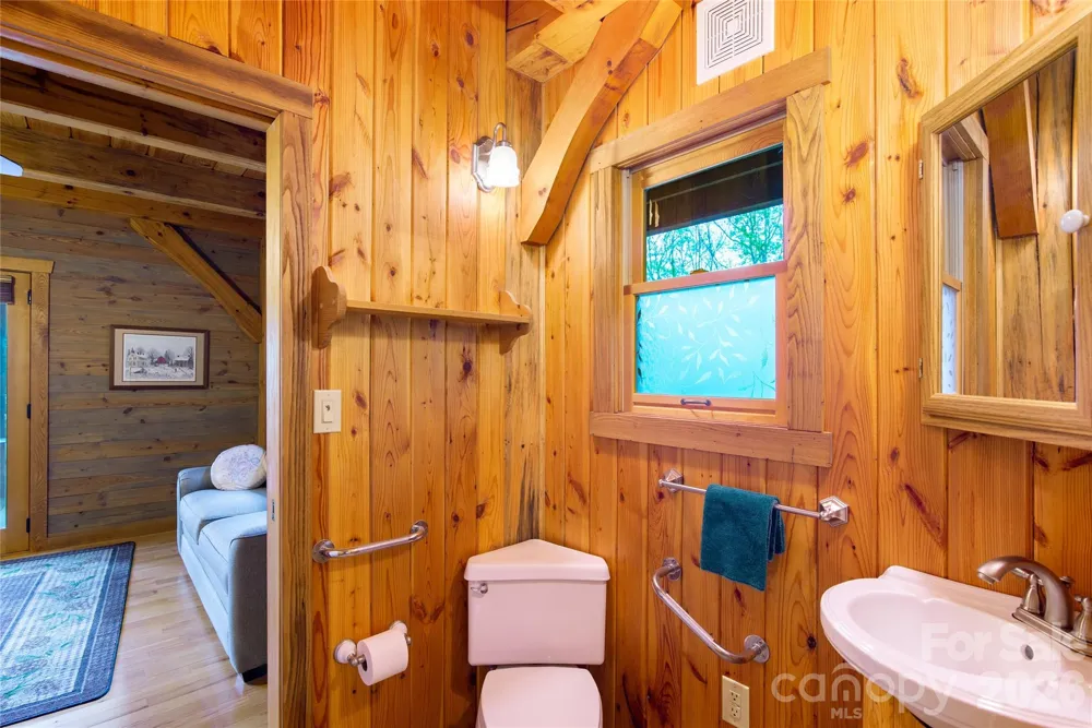 1602 Forest Run Road Whittier, NC 28789