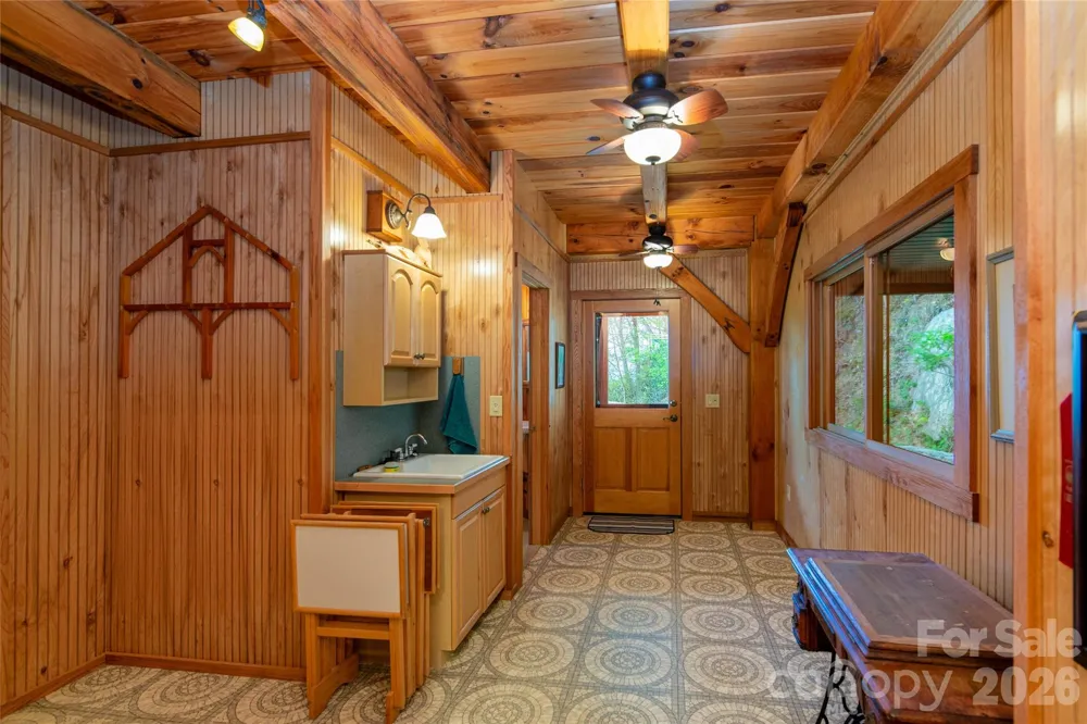 1602 Forest Run Road Whittier, NC 28789