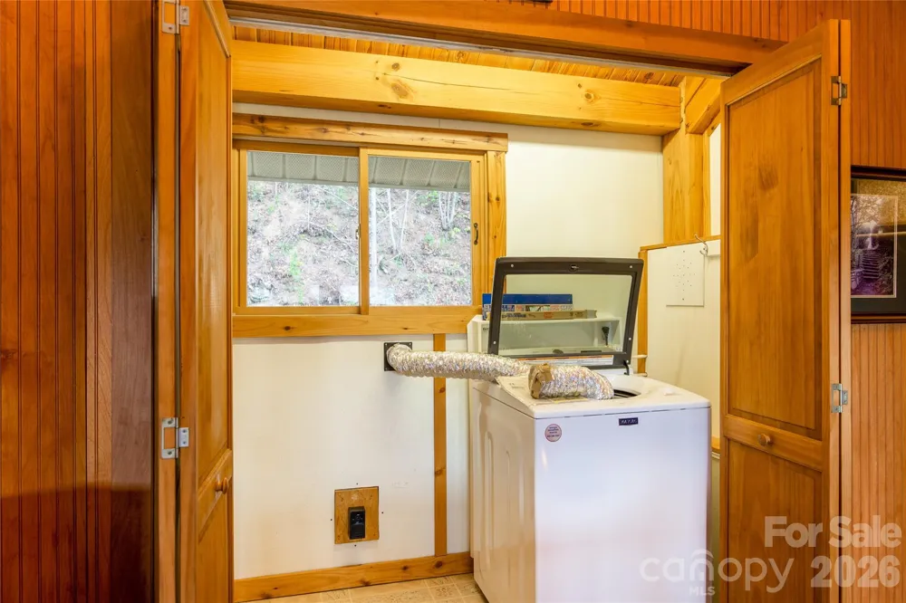 1602 Forest Run Road Whittier, NC 28789