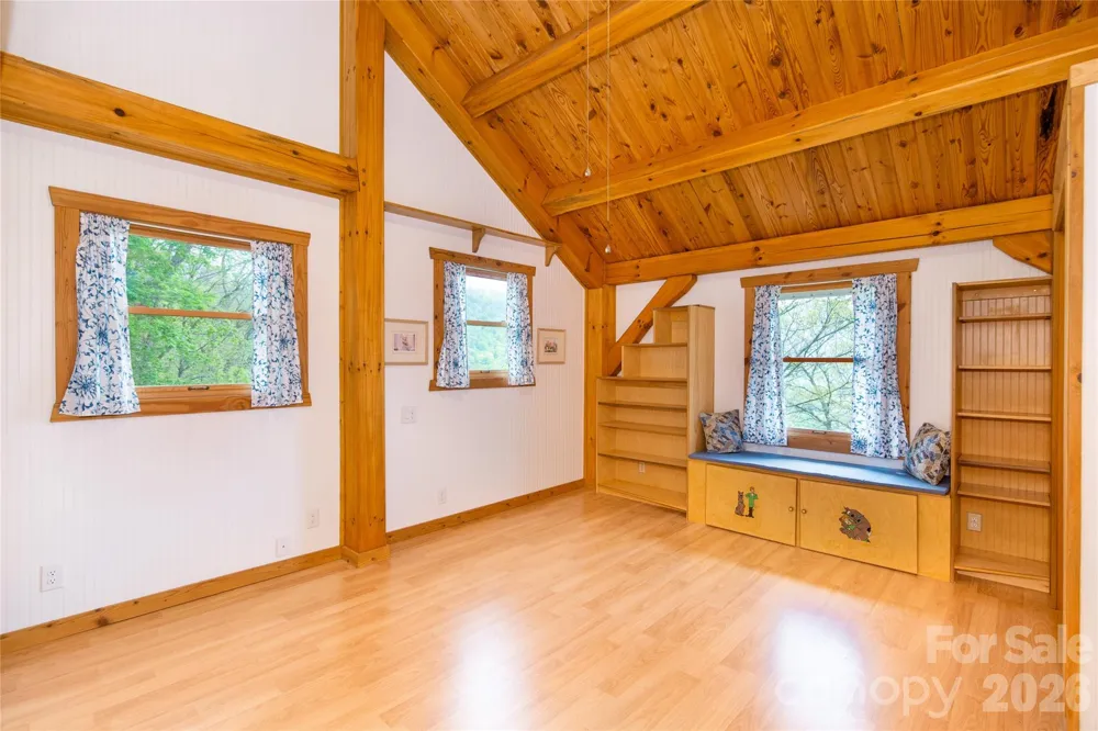 1602 Forest Run Road Whittier, NC 28789
