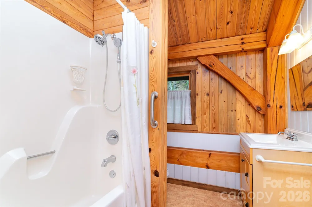 1602 Forest Run Road Whittier, NC 28789