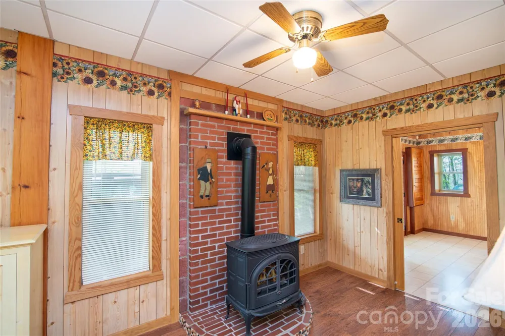 1602 Forest Run Road Whittier, NC 28789