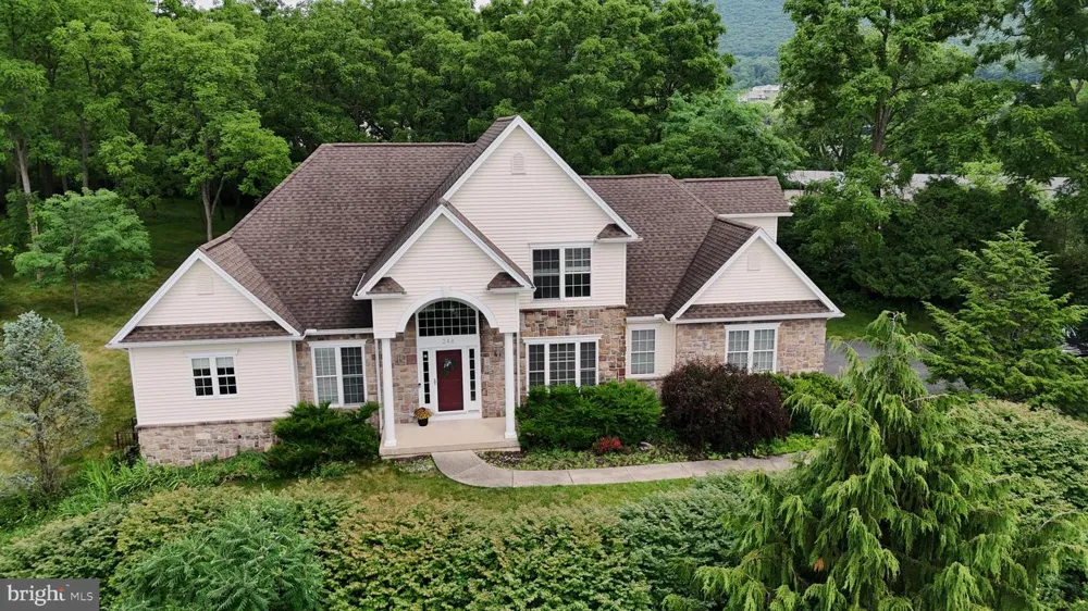 248 IVY HILL DRIVE State College, PA 16801