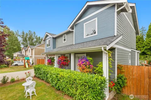 8254 Breeze Loop