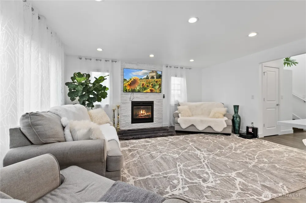 8254 Breeze Loop Blaine, WA 98230