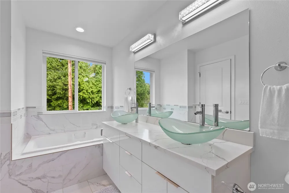 8254 Breeze Loop Blaine, WA 98230
