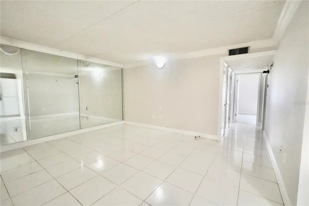 4718 CHRISTA COURT #317 Tampa, FL 33614