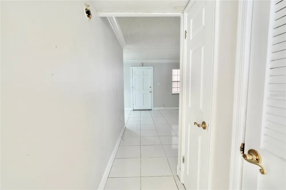 4718 CHRISTA COURT #317 Tampa, FL 33614