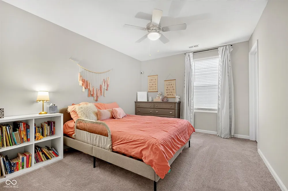 6779 Oakcrest Drive McCordsville, IN 46055