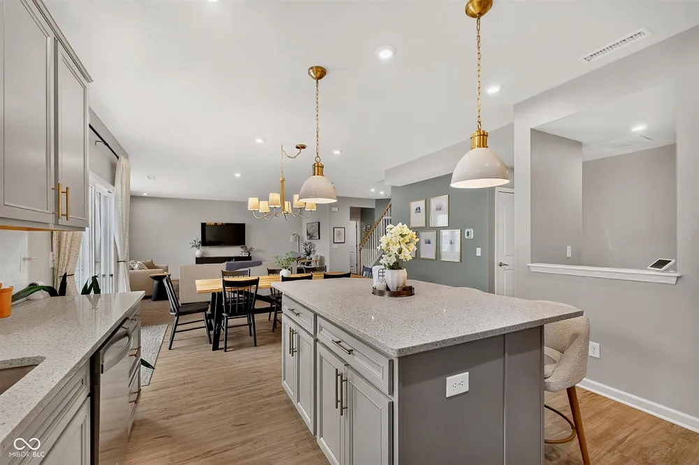 6779 Oakcrest Drive McCordsville, IN 46055