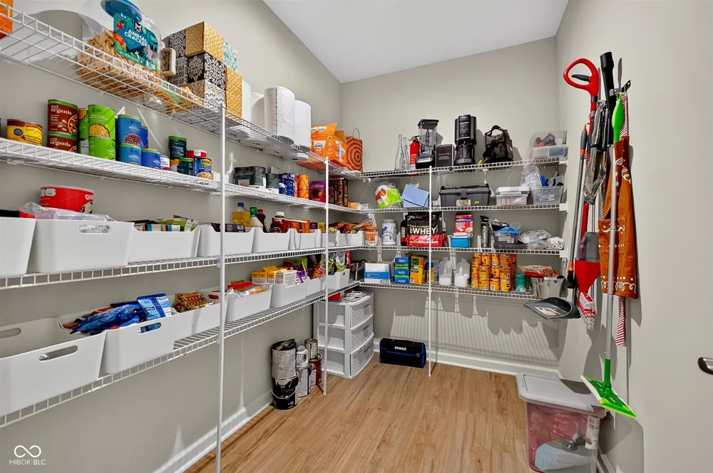 6779 Oakcrest Drive McCordsville, IN 46055
