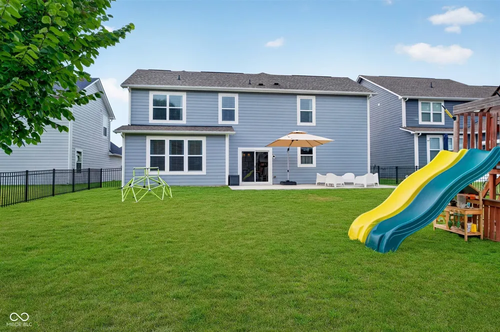 6779 Oakcrest Drive McCordsville, IN 46055