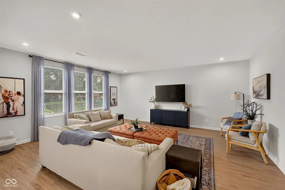 6779 Oakcrest Drive McCordsville, IN 46055