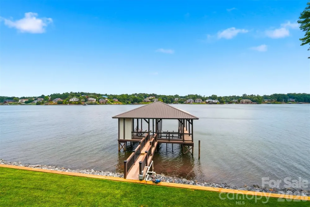 476 44th Avenue Drive NW Hickory, NC 28601