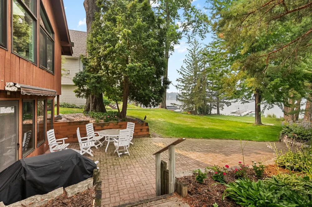5059 Alameda Street Shoreview, MN 55126