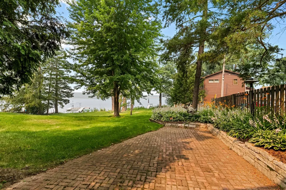 5059 Alameda Street Shoreview, MN 55126