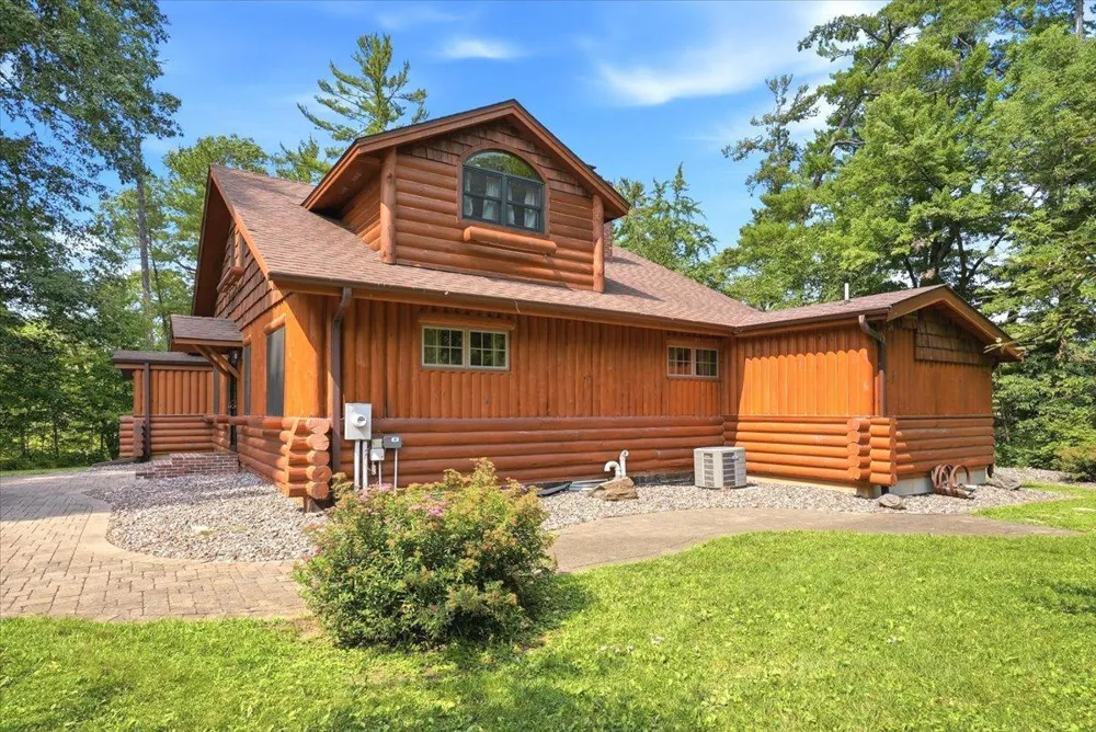E 5107 750th Avenue Menomonie, WI 54751